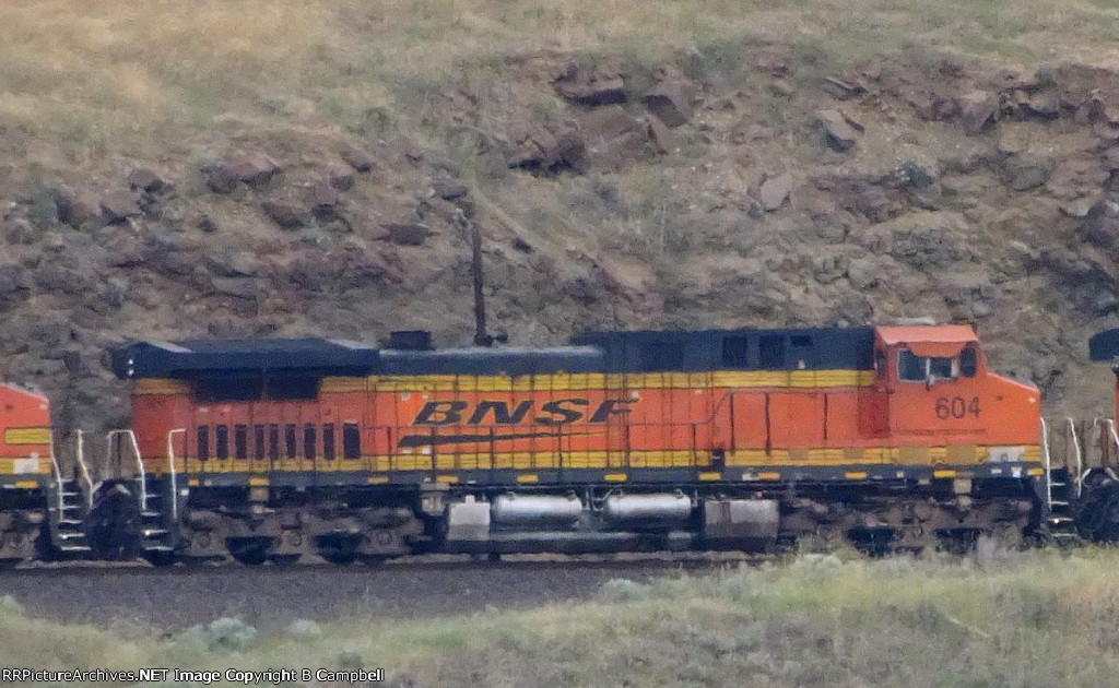 BNSF 604